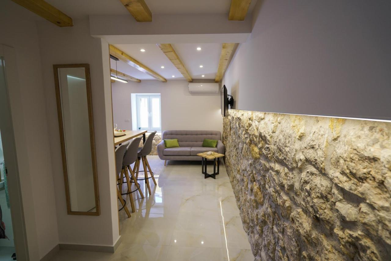 Apartment Ispod Ure Sinj Ngoại thất bức ảnh