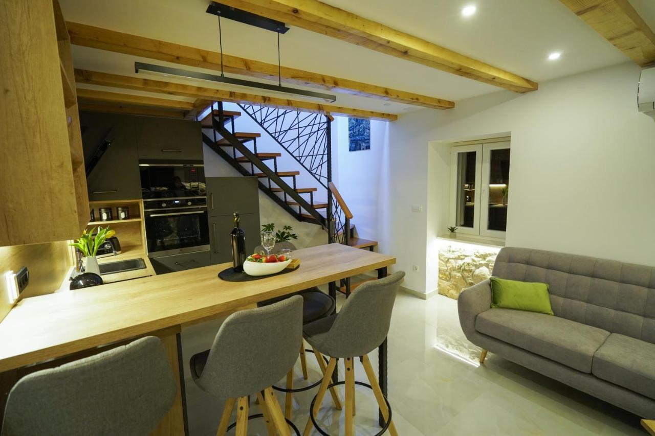 Apartment Ispod Ure Sinj Ngoại thất bức ảnh
