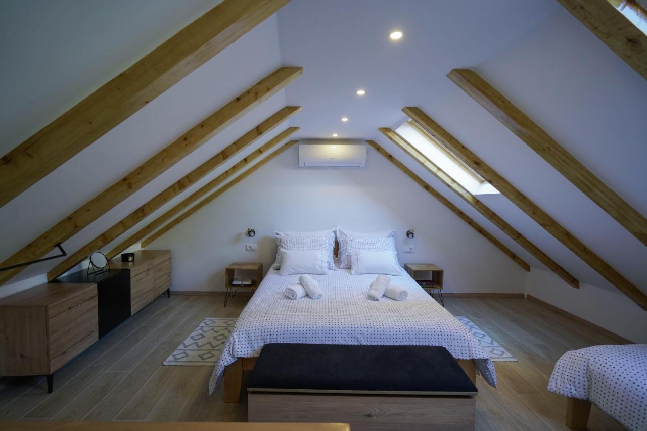 Apartment Ispod Ure Sinj Ngoại thất bức ảnh